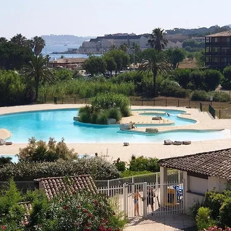 Refait A Neuf Standing Bord De Et Piscine Proche De St Trop *
