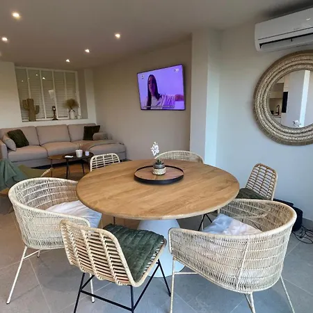 Διαμέρισμα Refait A Neuf Standing Bord De Et Piscine Proche De St Trop *