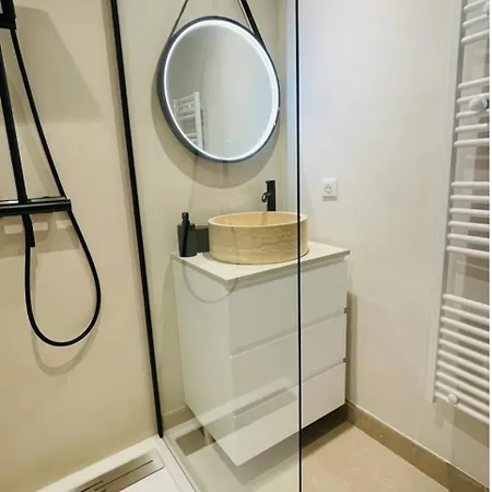 Refait A Neuf Standing Bord De Et Piscine Proche De St Trop 公寓
