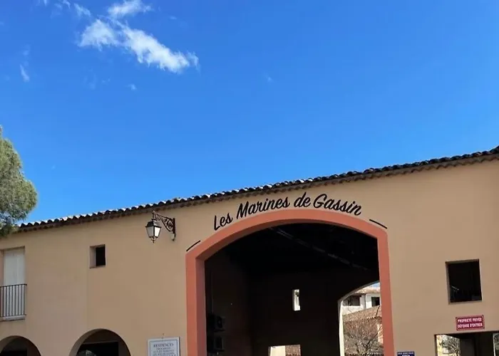 Refait A Neuf Standing Bord De Et Piscine Proche De St Trop Lejlighed Gassin