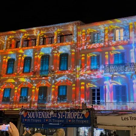 Refait A Neuf Standing Bord De Et Piscine Proche De St Trop 아파트